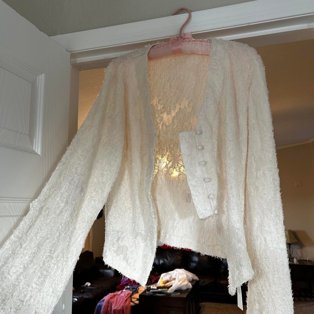 Commense cardigan fairy with textured belle sleeves